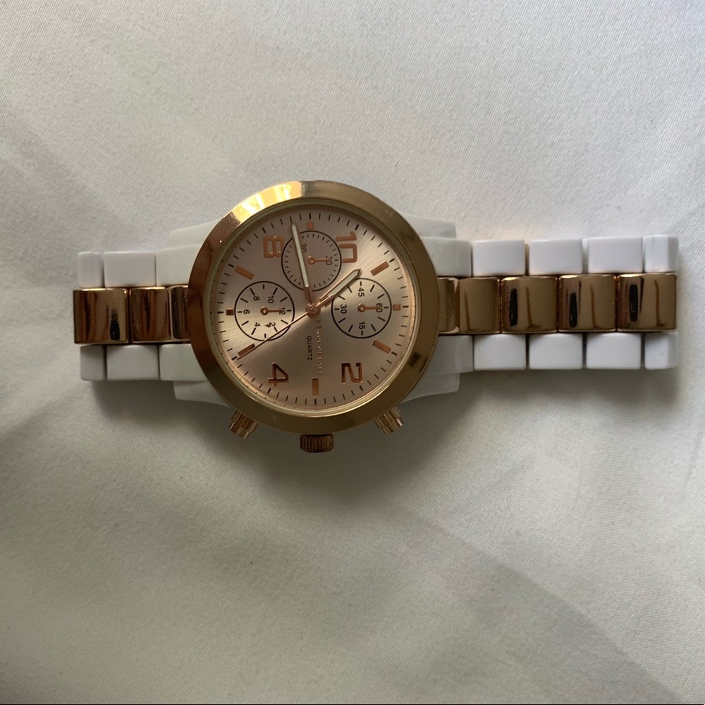 HAND WATCH
